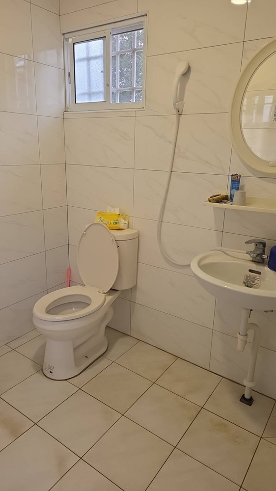 浴室很大間一次可一家人四人一起洗澡