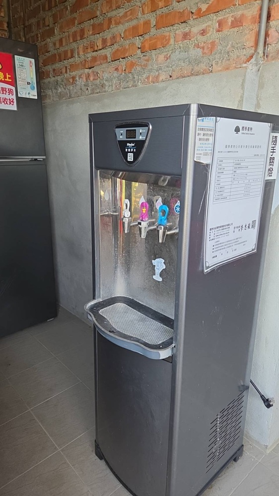 飲水機3台